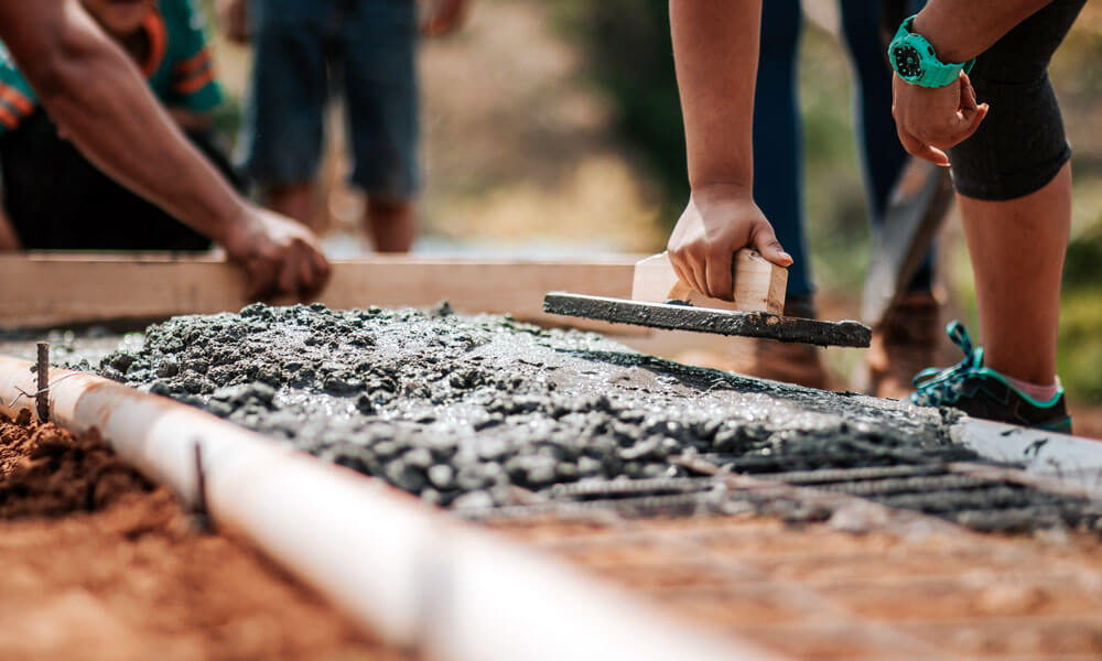 volunteering abroad construction