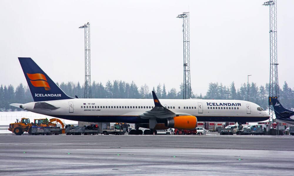 iceland icelandair easy airport