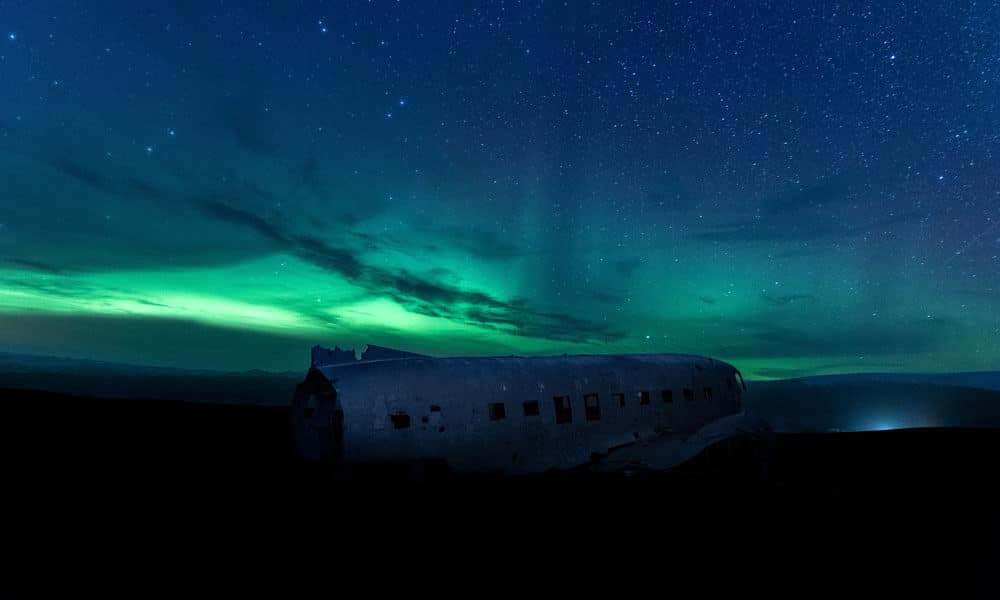 iceland northern lights bucket list item